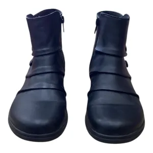 Boots Ankle Flats By Clarks In Black, Size: 7