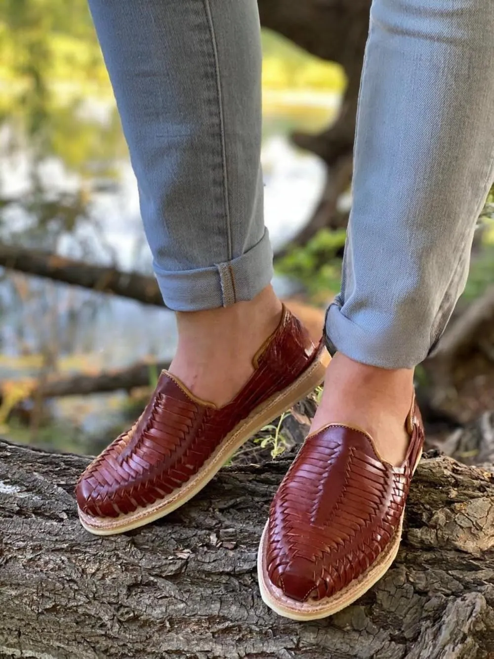Geerta Huaraches Women Men Water Sandals Mexican Leather Woven Non-Slip Closed Toe Shower Slides Waterproof Comfort Summer Walking Shoes Chunky Low Heel Slippers Vacations Parties Indoor Outdoor