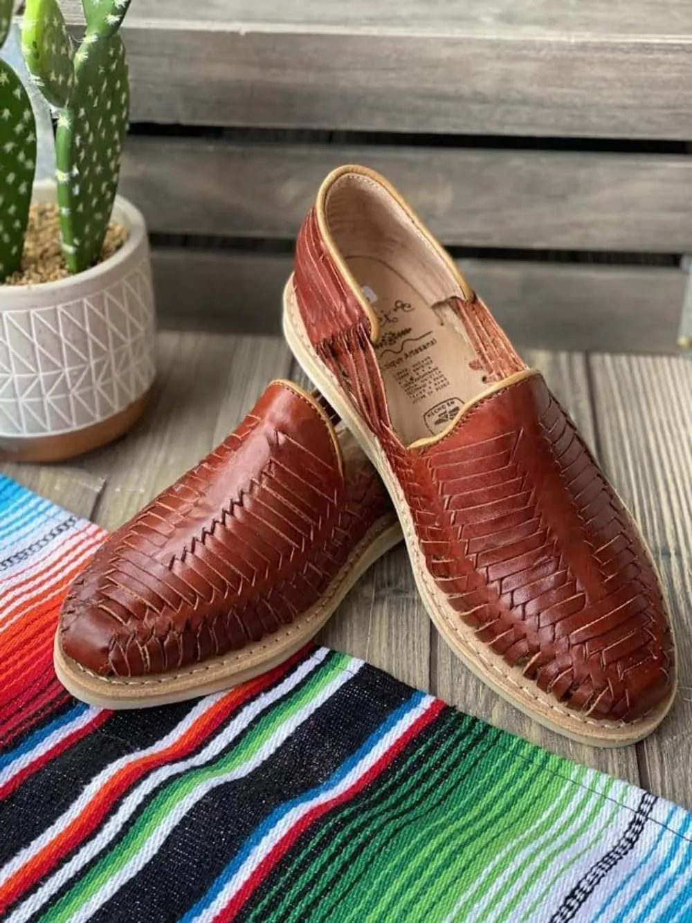 Geerta Huaraches Women Men Water Sandals Mexican Leather Woven Non-Slip Closed Toe Shower Slides Waterproof Comfort Summer Walking Shoes Chunky Low Heel Slippers Vacations Parties Indoor Outdoor