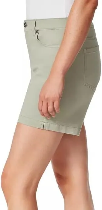 Gloria Vanderbilt Women's Petite Amanda Basic Jean Short