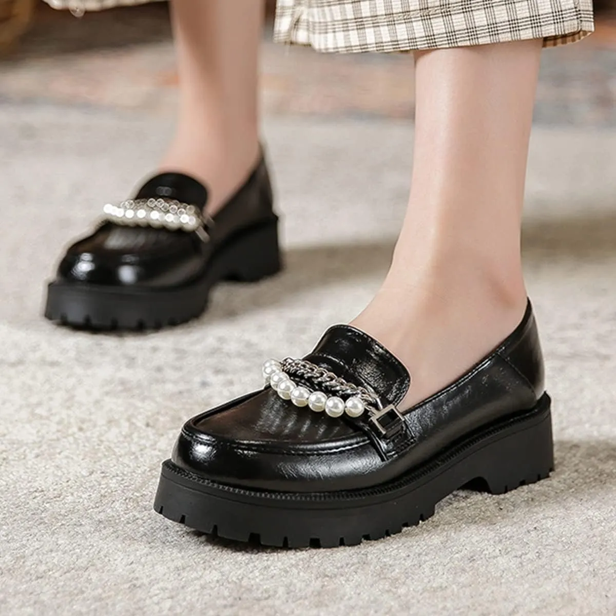 JOEupin Women's Chunky Heel Loafers Platform Patent Leather Chunky Loafers Leather Shoes with Metal