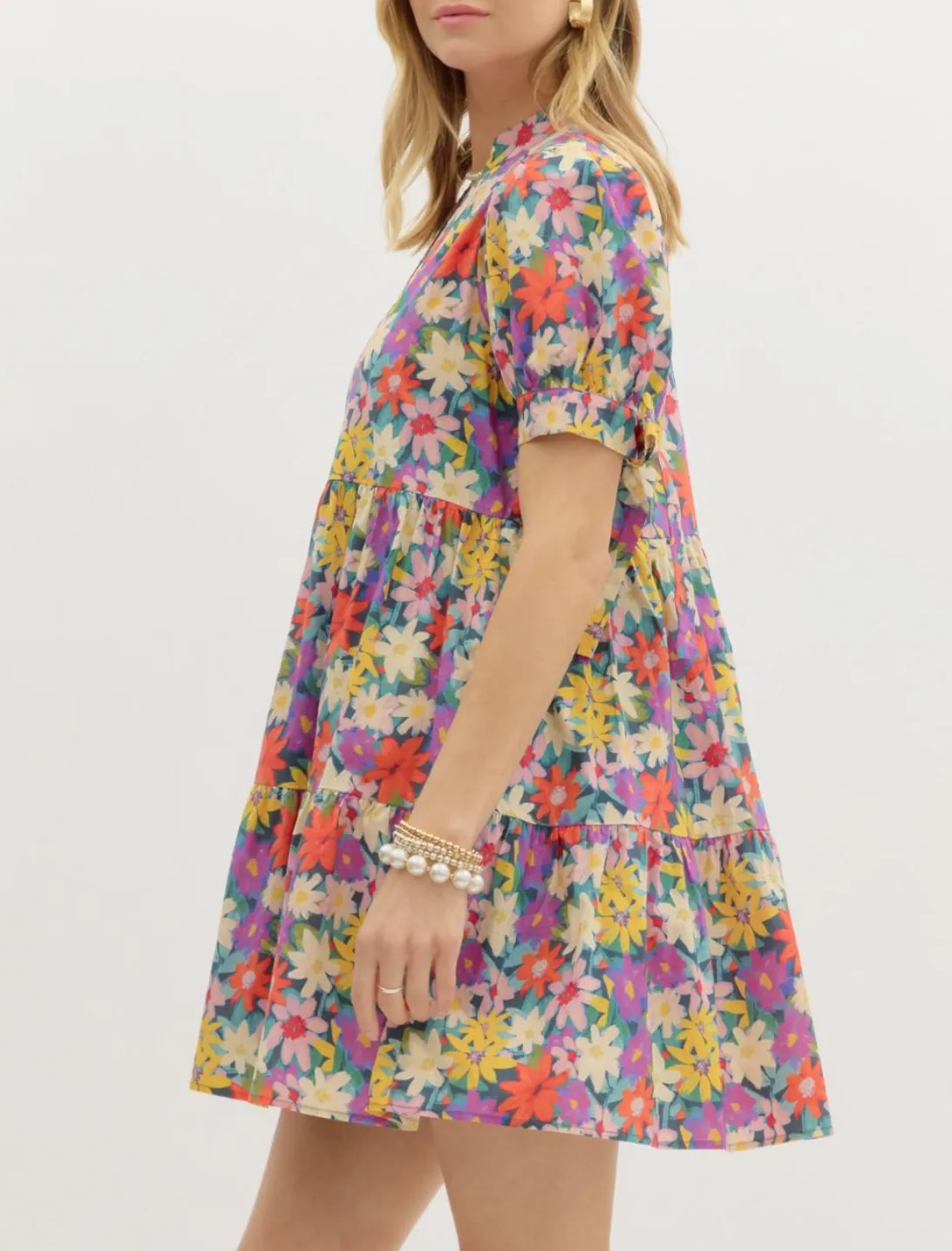 Multifloral Print Cuff Band Bow Tie Closure Short Sleeve Pullover Tiered Mini Dress