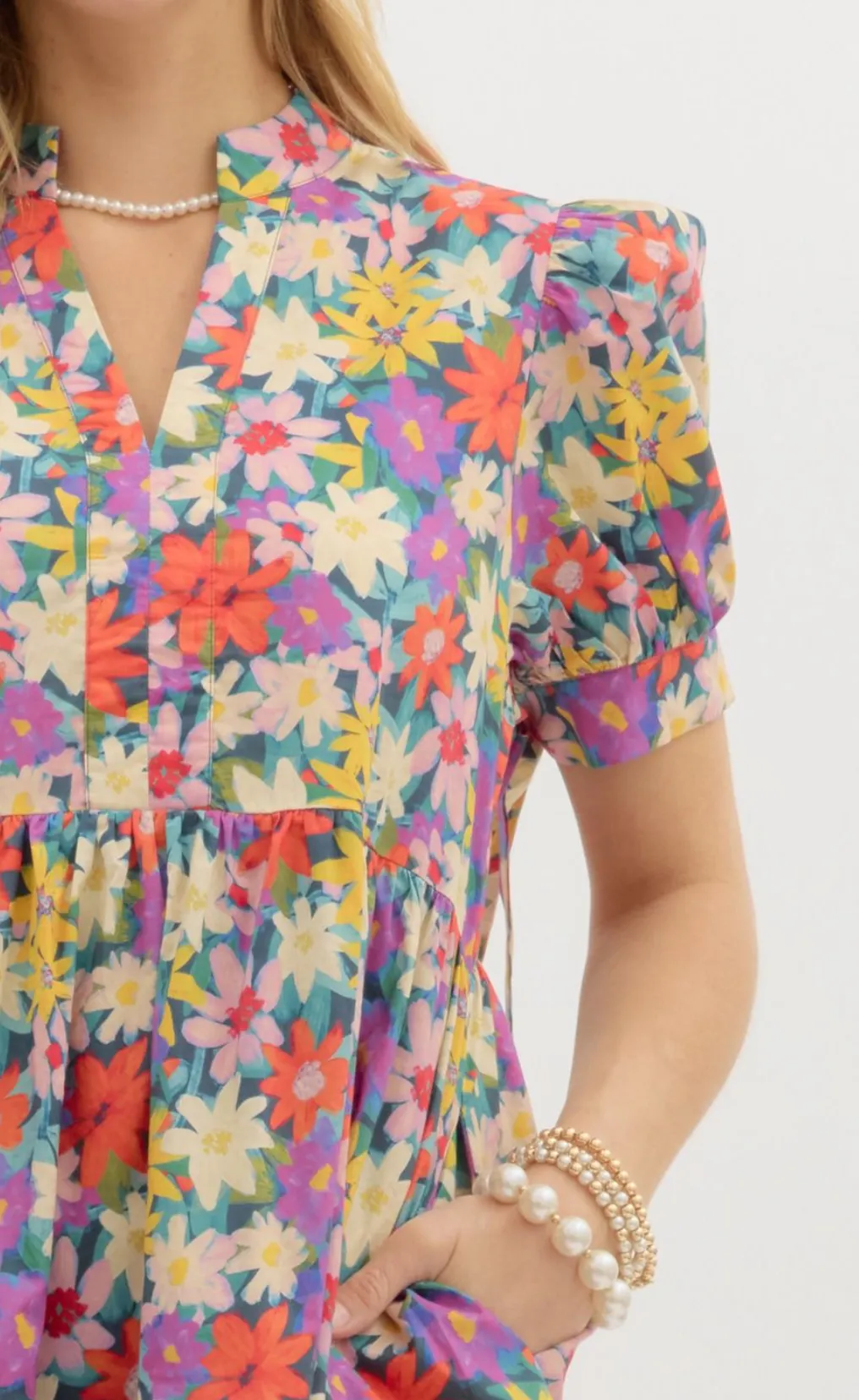 Multifloral Print Cuff Band Bow Tie Closure Short Sleeve Pullover Tiered Mini Dress