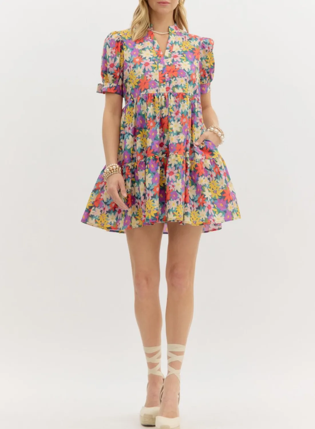 Multifloral Print Cuff Band Bow Tie Closure Short Sleeve Pullover Tiered Mini Dress