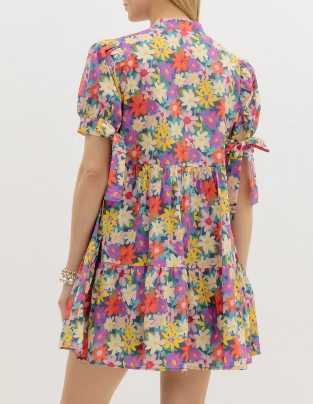 Multifloral Print Cuff Band Bow Tie Closure Short Sleeve Pullover Tiered Mini Dress