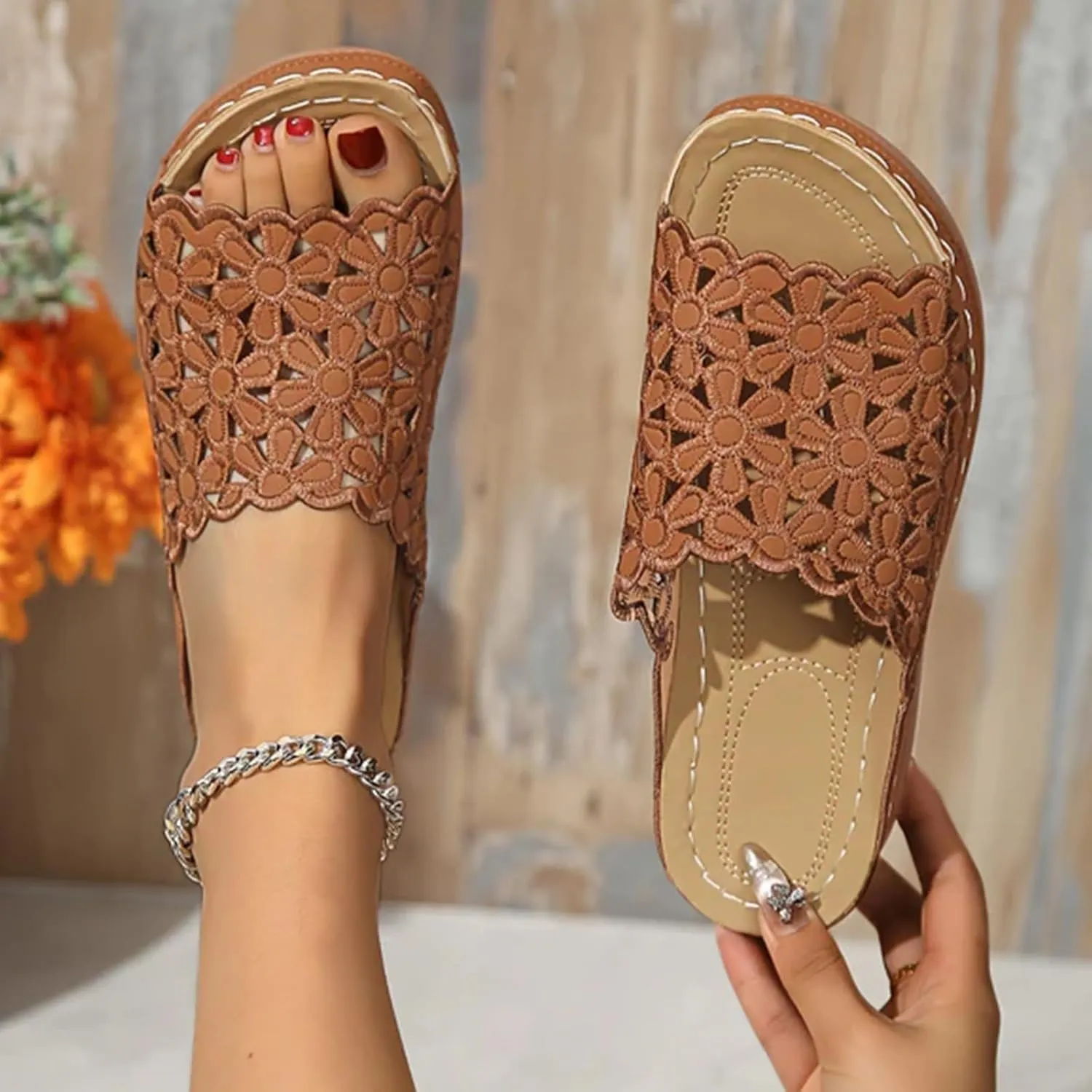 Orthopedic Slide Sandals for Women Summer Cutout Flower Strap Wedges Women's Comfy Non-Slip Slides Ladies Comfortable Casual Shoes Plantar Fasciitis Recovery Mules for Outdoor Indoor Daily Wear