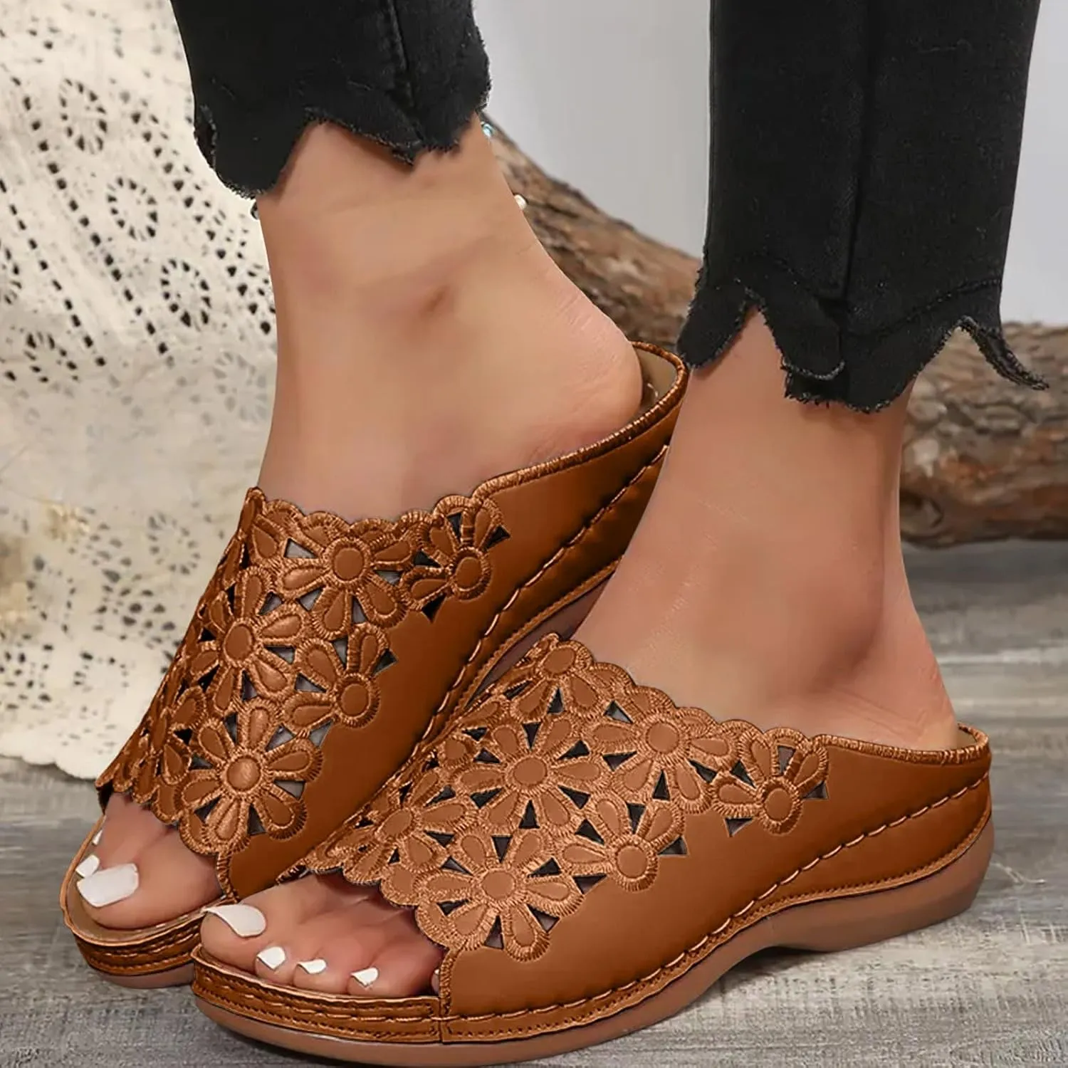 Orthopedic Slide Sandals for Women Summer Cutout Flower Strap Wedges Women's Comfy Non-Slip Slides Ladies Comfortable Casual Shoes Plantar Fasciitis Recovery Mules for Outdoor Indoor Daily Wear