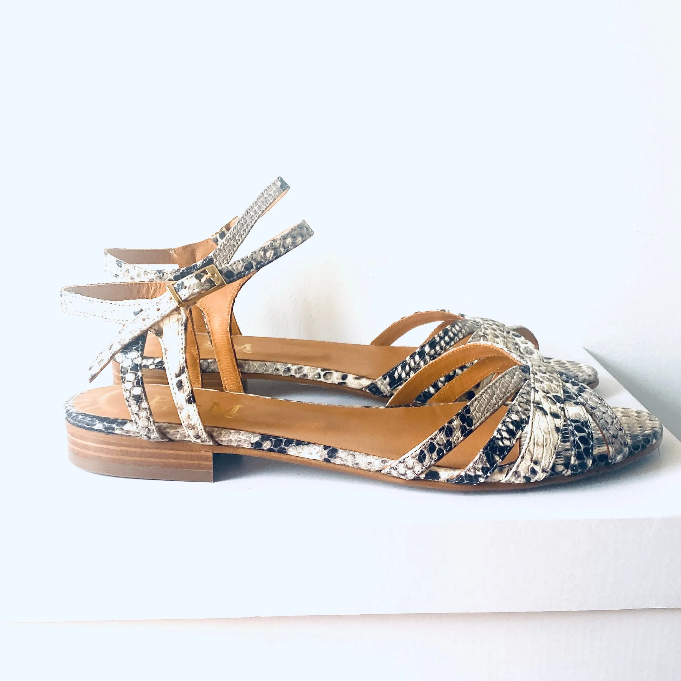 PRINCESS FLATS
