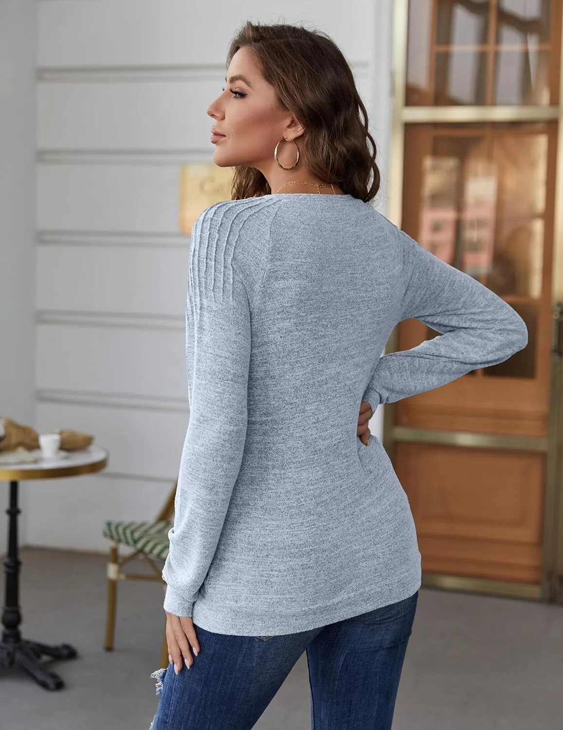 Sweatshirts for Women Trendy Crewneck Pleated Tunic Shirts Long Sleeve Fall Tops Fashion 2024