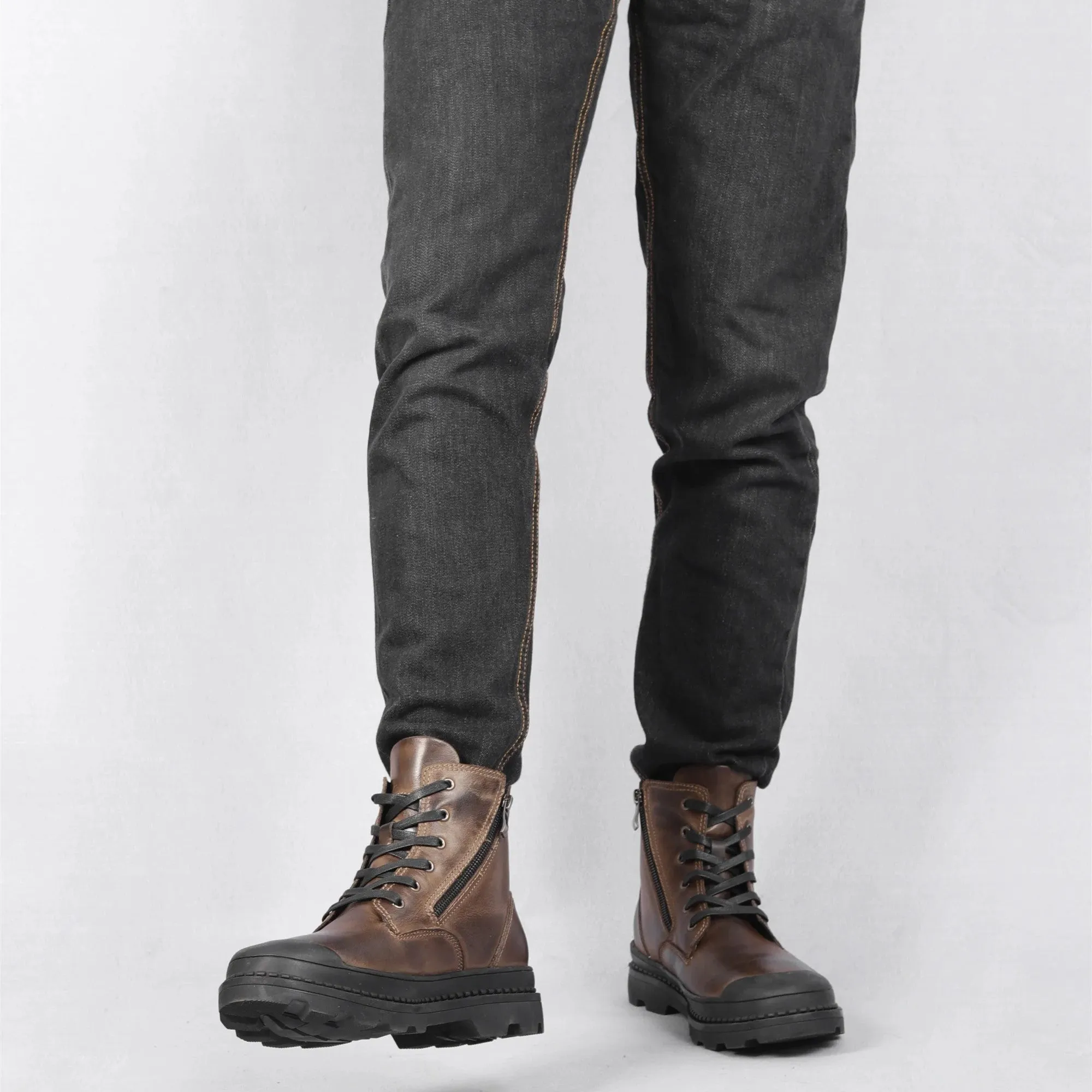 Terrain Leather Boots