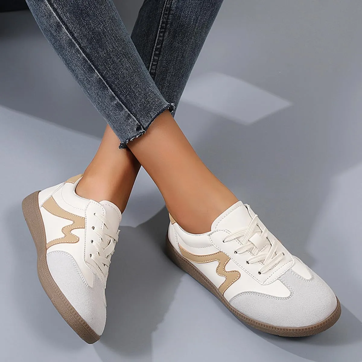 Trendy Women Sneakers, Memory Foam Women's Fashion Sneakers Lace-up Non-Slip Retro Walking Shoes Womens Shoes