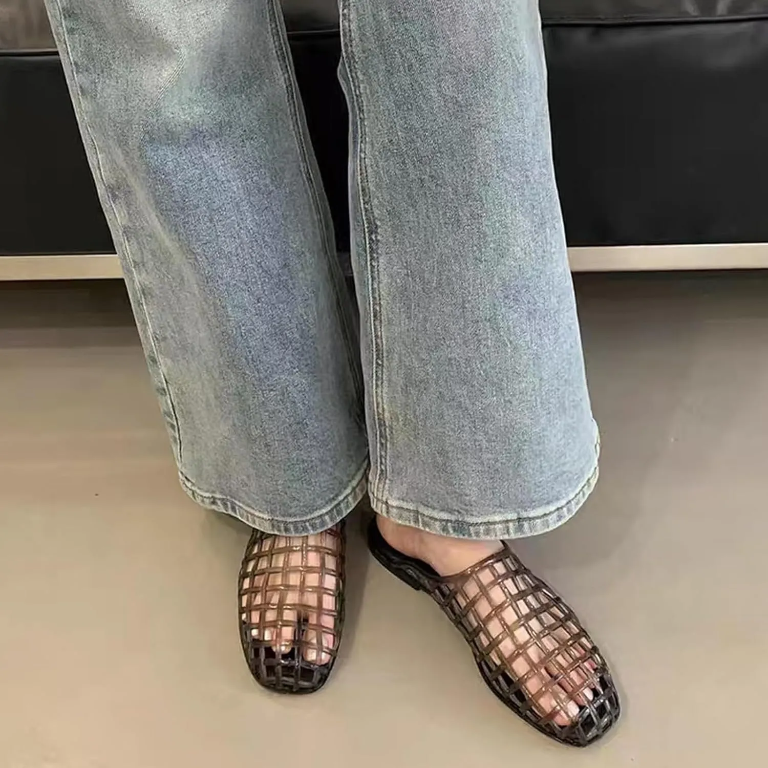 UBWDU Womens Clear Jelly Shoes Slip on Closed Toe Jelly Mesh Flats Sandals Slides Comfortable Summer Beach Slippers