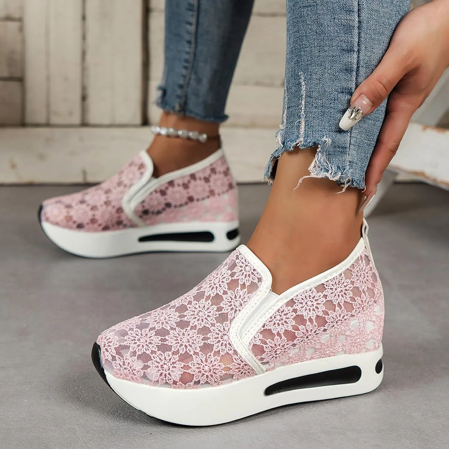 Wedge Floral Shoes Mesh Fashion Sneakers for Women Slip On Breathable Walking Shoes Women's Casual Embroidery Platform Sneakers Comfort Work Shoes High Heels Outdoor Travel Sports Shoes