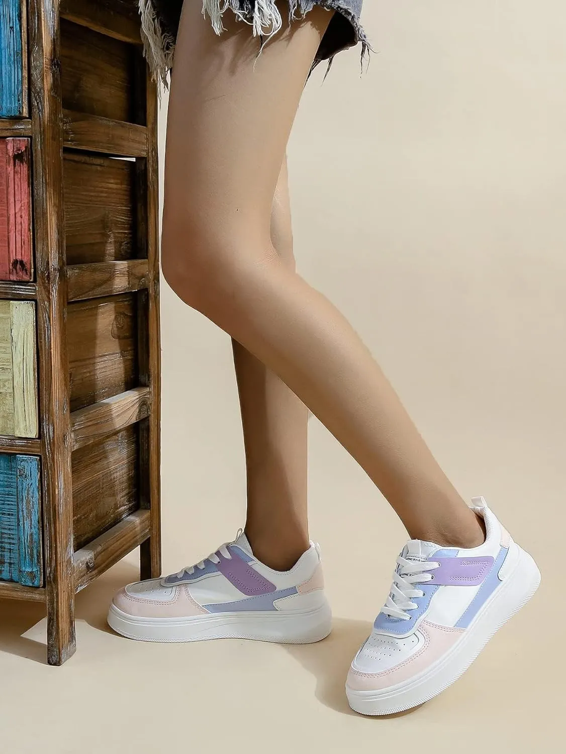 Women's Colorblock Lace Up Front Skater Round Toe Shoes Casual Sneakers