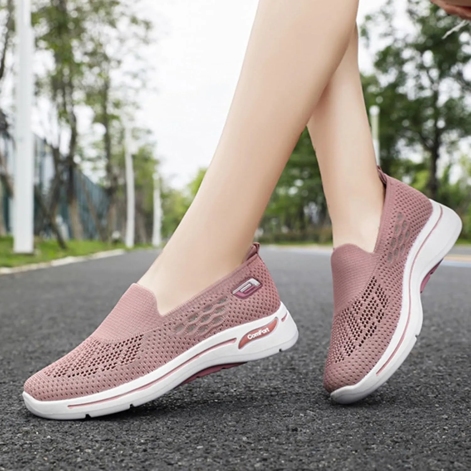 Women's Mesh Shoes Lightweight Comfortable Loafers for Women Casual Breathable Outdoor Walking Shoes Slip On Sneakers