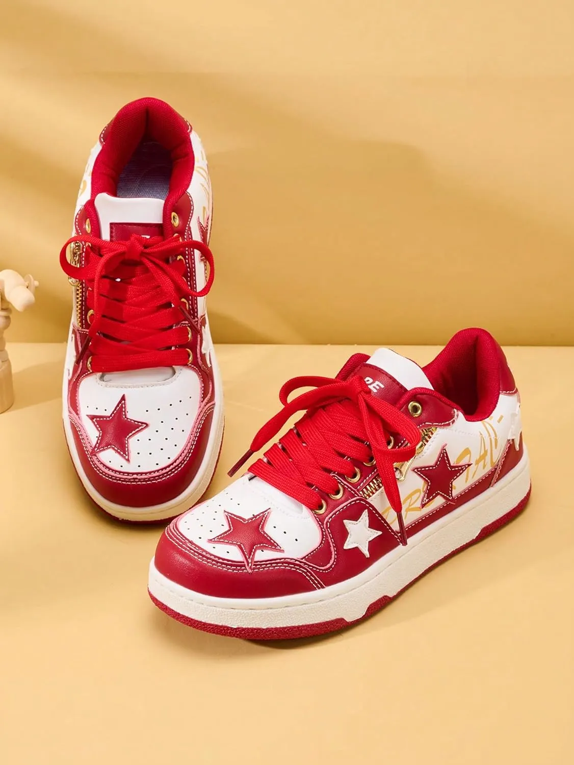 Women's Sneakers PU Leather Y2K Star Print Skate Trendy Casual Platform Shoes Fashionable Lace-Up Streetwear Chunky Sole Non-Slip Athletic Sneakers