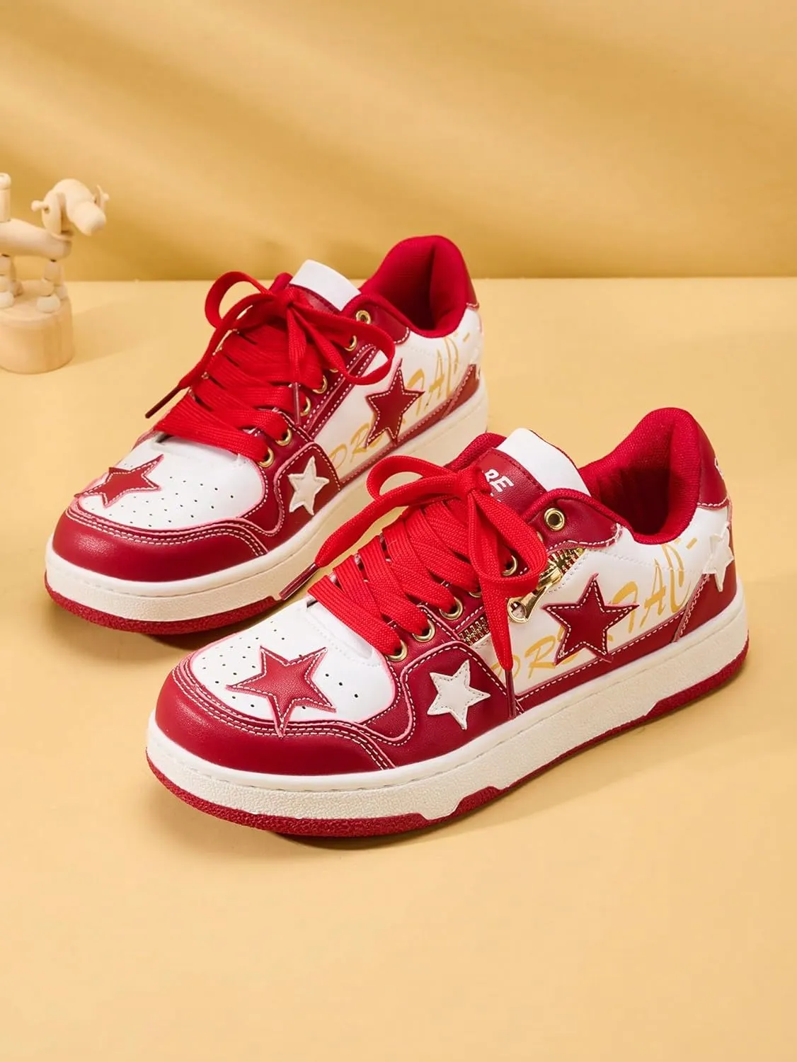 Women's Sneakers PU Leather Y2K Star Print Skate Trendy Casual Platform Shoes Fashionable Lace-Up Streetwear Chunky Sole Non-Slip Athletic Sneakers