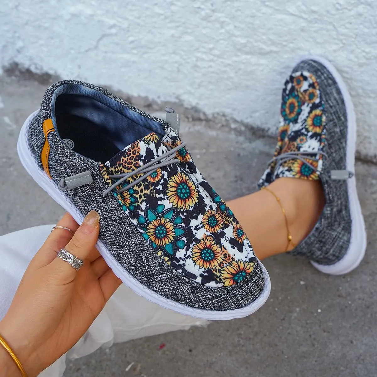 Women's Sunflower Print Canvas Casual Loafers Comfortable Light Weight Slip On Ultralight Sole Wide Boat Shoes Casual Lightweight Black Lace-Up Walking Flat Deck Shoes for Work and Traveling
